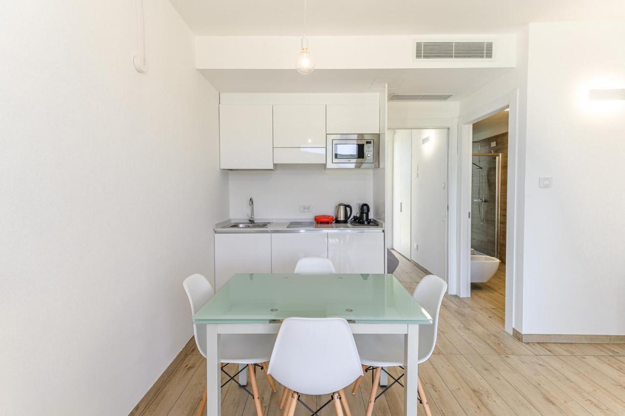 Capo Falcone Charming Apartments Стинтино Экстерьер фото
