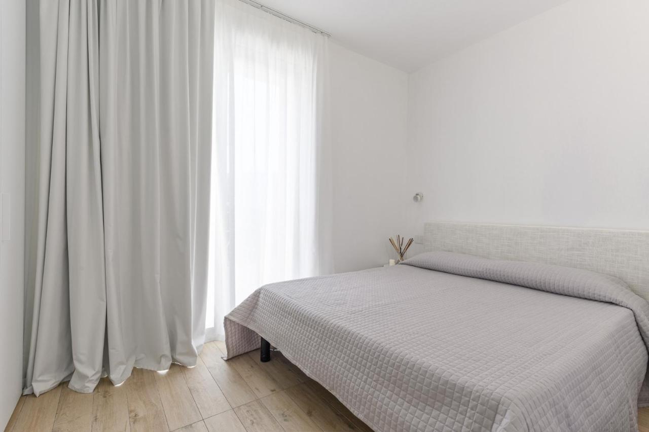 Capo Falcone Charming Apartments Стинтино Экстерьер фото