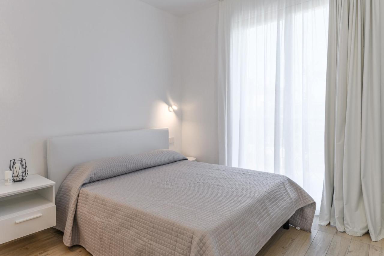 Capo Falcone Charming Apartments Стинтино Экстерьер фото